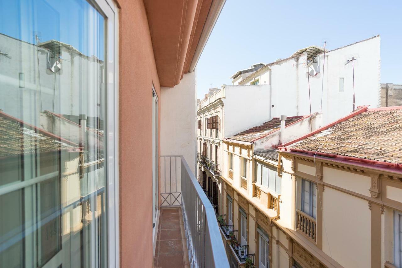 Apartamentos Tucan Malaga Exterior photo